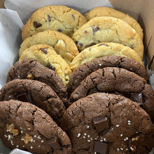 Dozen Delicious Cookies